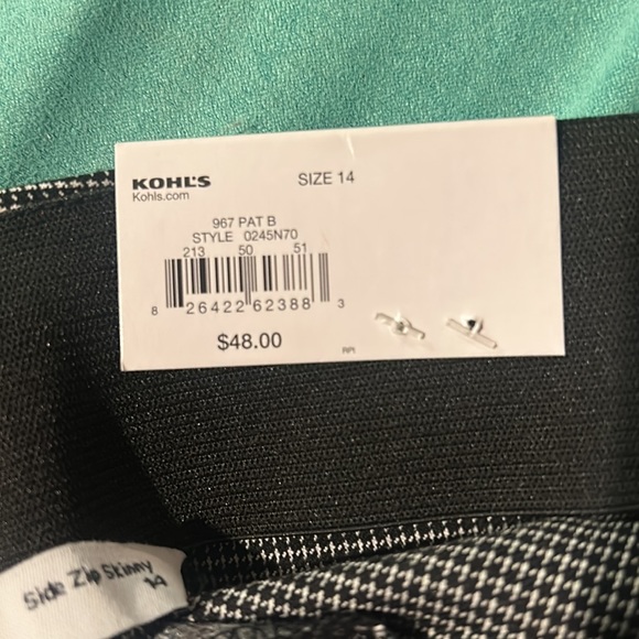 Nine West Skinny Side Houndstooth Zip Pants - Picture 6 of 6